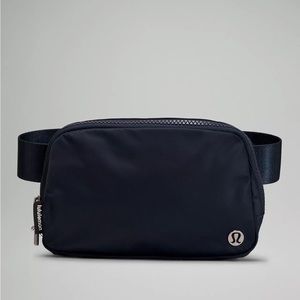 lululemon Everywhere Belt Bag 1L